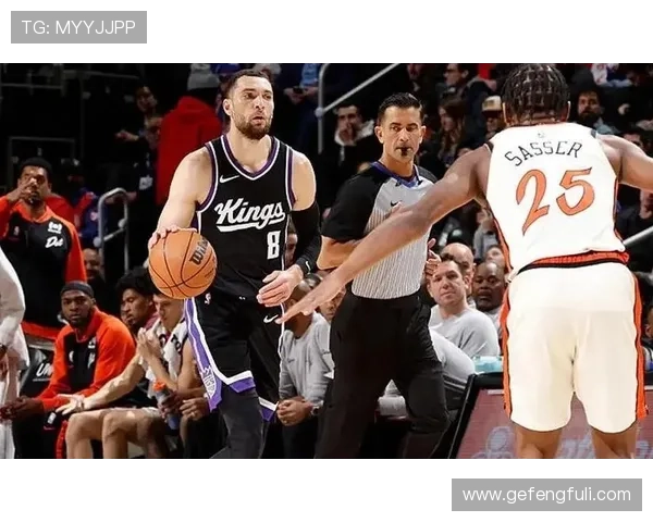 拉文三节三分10中8狂砍37分5篮板 手感火热助球队大胜